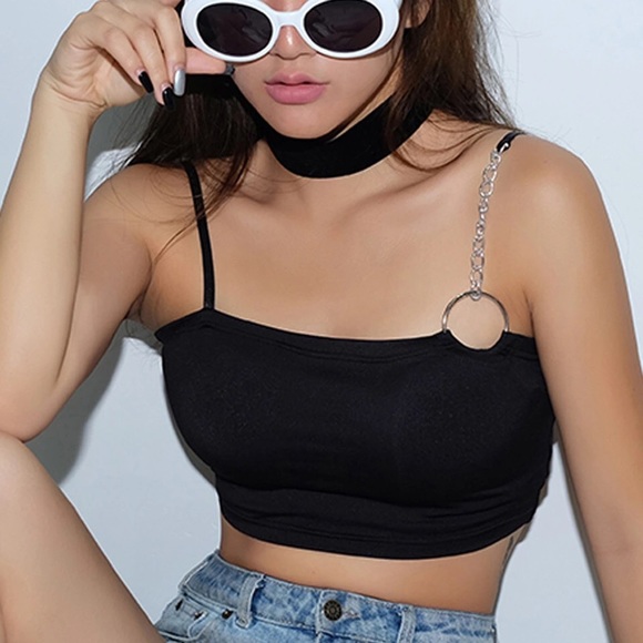Black spaghetti strap crop top - Picture 3 of 6